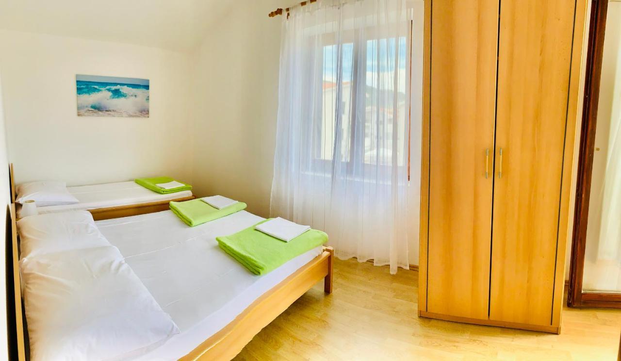 Apartments Mohar III Baška Exteriör bild